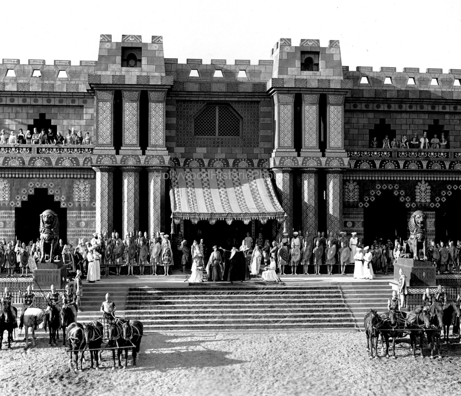 1921 4 Western Ave wm.jpg
